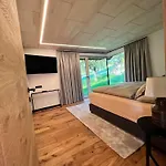 Annelies Aparthotel