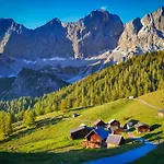 Aparthotel Annelies 4*