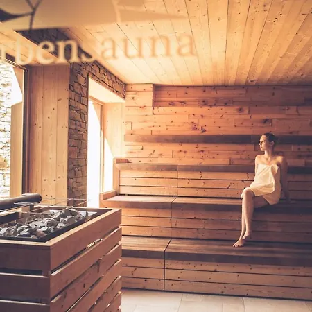 Annelies Aparthotel 4*